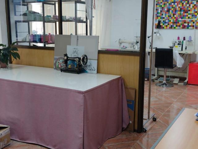ALQUILER DE TALLER EQUIPADO DE COSTURA LISTO PARA EMPRENDER EL MUNDO DE LA MODA EN CENTRO DE ALICANTE