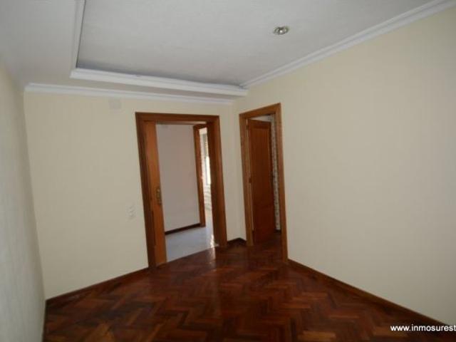 Alquiler solamente para estudiantes, piso en Desamparados Orihuela, 150 m2. construidos. 4 habitac