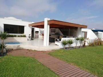 Alquilo o Vendo Casa De Playa en Las Lagunas de Puerto Viejo 1, San Antonio