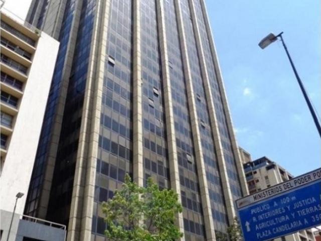 Alquilo oficina 102.79m2 Av. Urdaneta