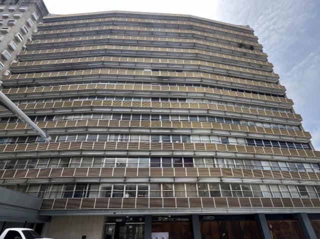 Alquilo oficina 20m2 Sabana Grande 7755