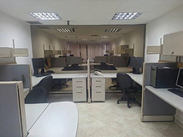 Alquilo oficina 80m2 Altamira 7594