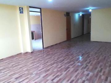 Alquilo oficina cuadra 36 Colonial, 5 ambientes