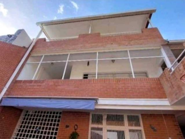 Alquilo anexo amoblado 60m2 La Trinidad 8183