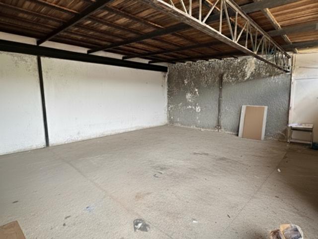 Alquilo Anexo para depósito 60m2 Cumbres de Curumo