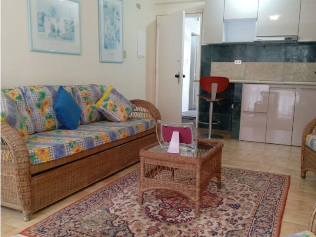 Alquilo anexo 50m2 Santa Rosa de Lima 5294