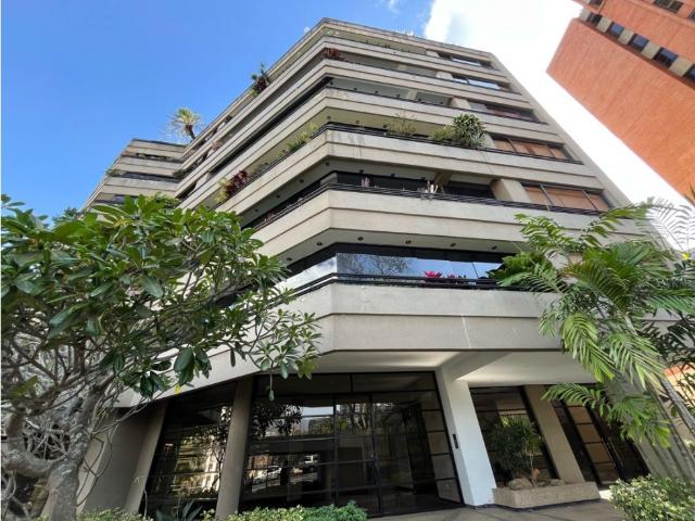 Alquilo apartamento amoblado 240m2 Valle Arriba 5992
