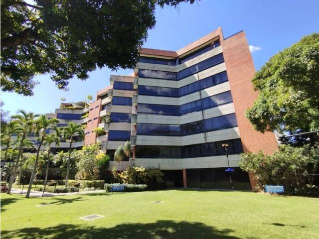 Alquilo apartamento PH 424m2 Los Chorros 9378
