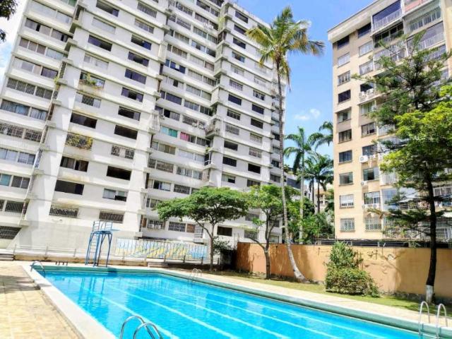 Alquilo apartamento 120m2 Los Palos Grandes 2570
