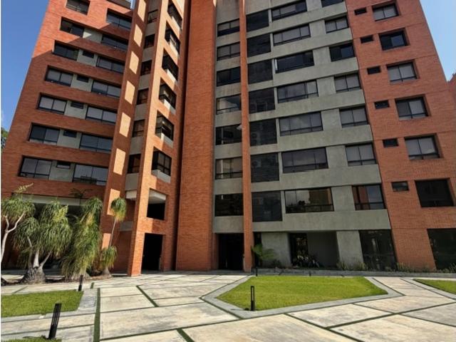 Alquilo apartamento 260m2 Valle Arriba 8780