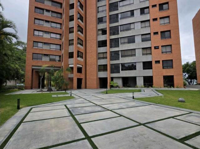 Alquilo apartamento 280m2 Colinas Valle Arriba 8252