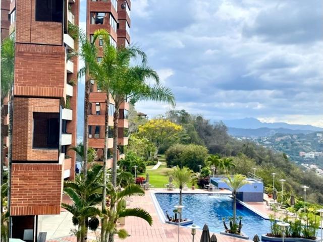 Alquilo apartamento 369m2 Lomas de San Román 9839