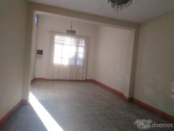 alquilo casa centrica tres dormitorios S/. 1,500 soles