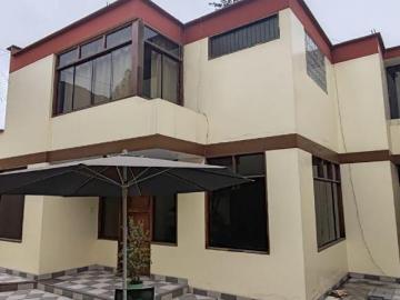 ALQUILO CASA DE DOS PISOS DE 280m2 EN LA MOLINA