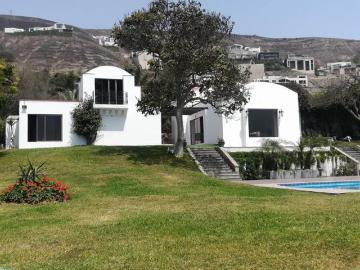 VENDO o ALQUILO CASA EN LAS CASUARINAS CON VISTA PANORÀMICA A LA CIUDAD