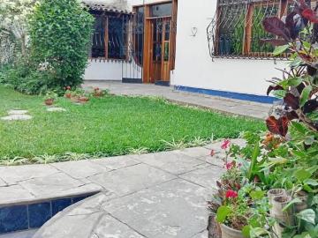 Alquilo casa en surco