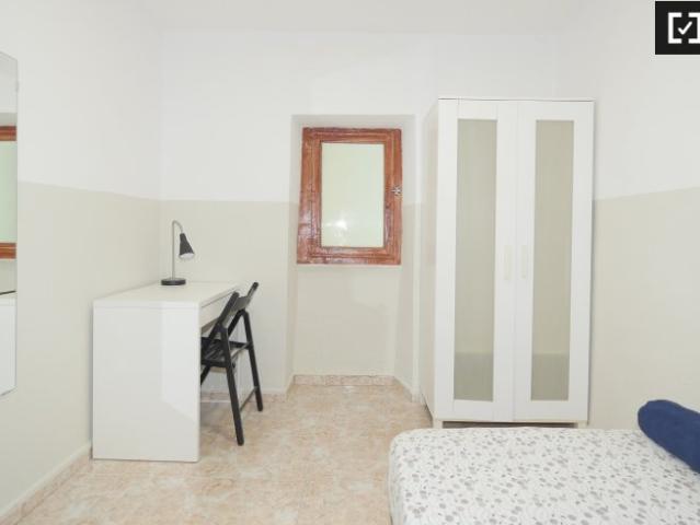 Alquilo habitación en apartamento de 3 dormitorios en El Born, Barcelona