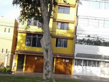 ALQUILO HABITACIONES A ESTUDIANTES/TECNICOS/PROFESIONALES