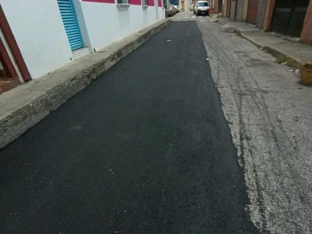Alquilo local comercial 500m2 Pueblo del Hatillo 9812