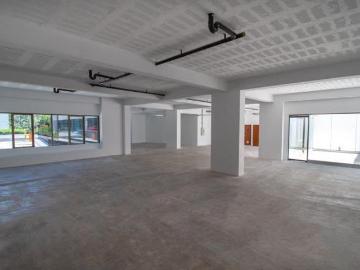 Alquilo Local Comercial de 365.90m², San Isidro