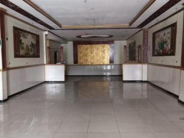 ALQUILO LOCAL COMERCIAL EN AVENIDA PRINCIPAL DE BREÑA 250M2