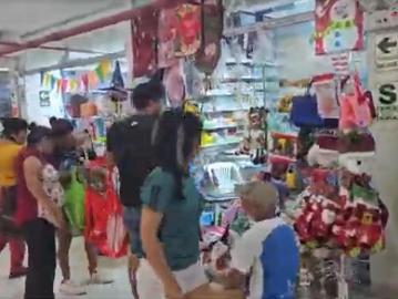 ALQUILO LOCAL COMERCIAL EN EL CENTRO DE LIMA GALERIA MEGA CENTRO ANDAHUAYLAS