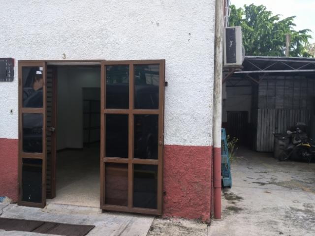 Alquilo local 55m2 Altamira 3593