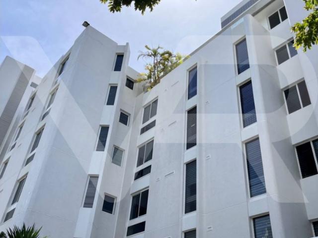Alquilo Ph 400m2 Lomas de San Román 2605