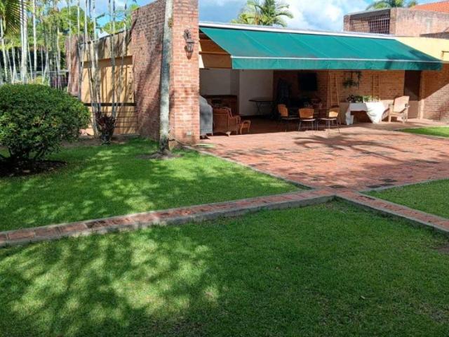Alq/Venta apto con 2 jardínes propios 620+450m2/6h/7b/4p/Oripoto 6192