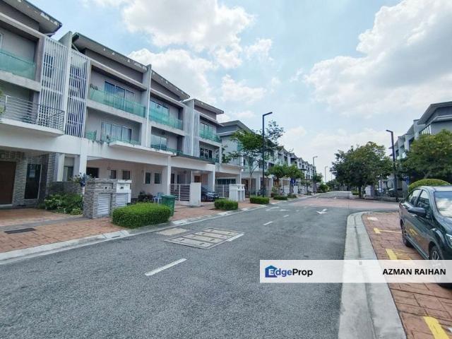 Alstonea Subang Mas