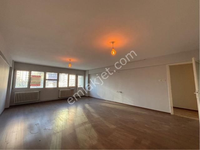 Alsancak Trt Binası Yakını 3+1 140m2 Doğalgazlı Kiralık Daire!
