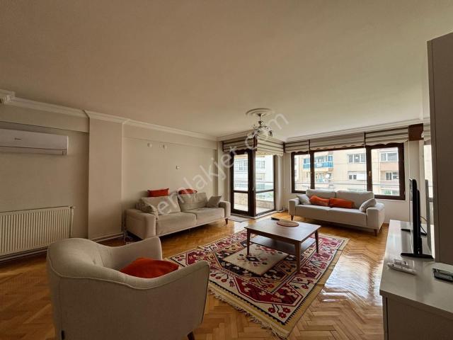 Alsancak Şair Eşref'te 3.kat 3+1 130m2 Masrafsız Eşyalı Kiralı Daire