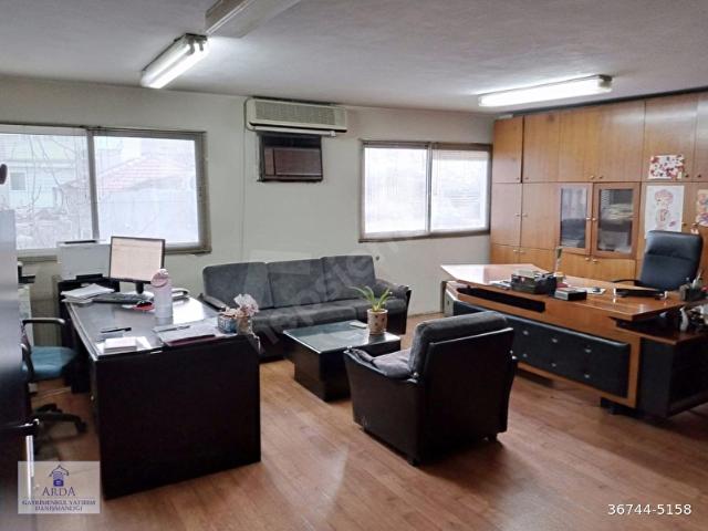 ALSANCAK GAR KARŞISI LİMAN GÜMRÜK VE TAPU YAKINI ÇİFT BÖLÜM KİRACILI WC'Lİ SATILIK BÜRO & OFİS