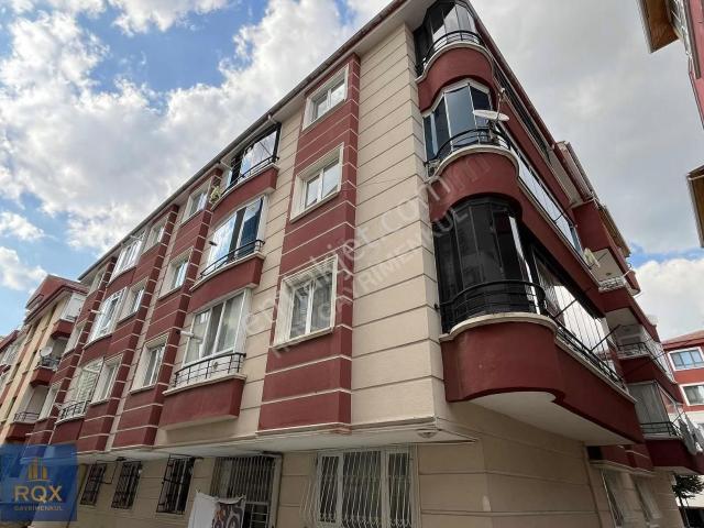 Alsancak Halk Ekmek Fabrikası Arkası Ara Kat 3+1 Daire