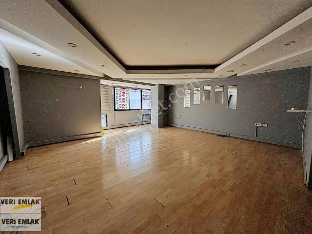 Alsancak Kıbrıs Şehitleri Caddesi Üzerinde 3.kat Kiralık Büro