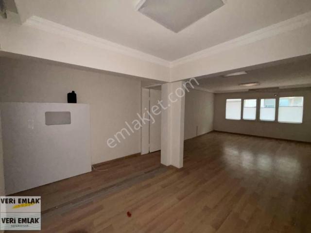 Alsancak Kıbrıs Şehitleri Yakını 1.kat 2+1 Kiralık İş Yeri/ofis
