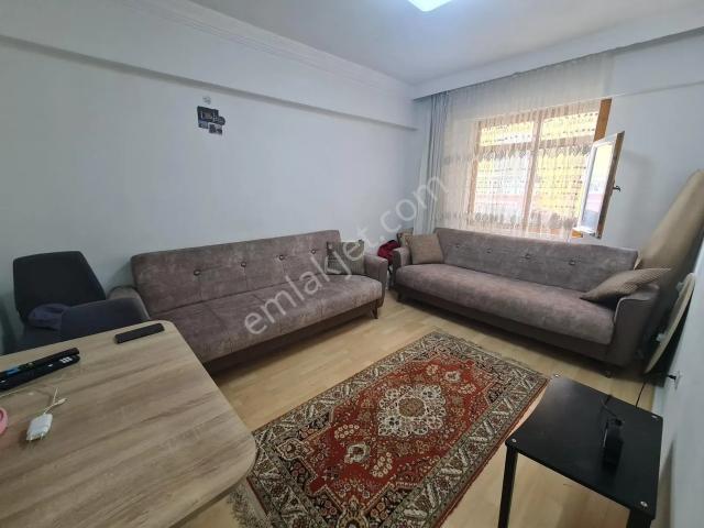Alsancak Mh. Altında Daire Olan Yatırımlık Veya Oturumluk 1+1