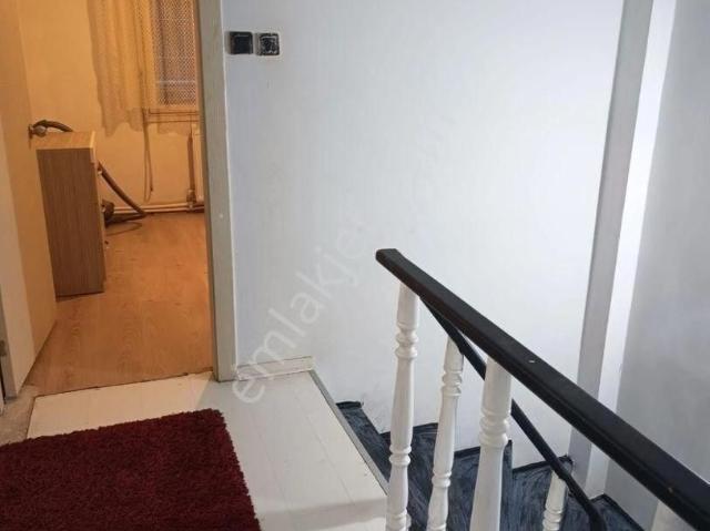 Alsancak Mimar Sinan'da Dubleks,doğalgazlı Bahçeli 3+1 Satılık Daire