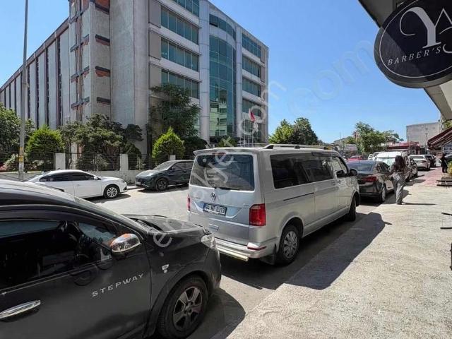 Altunoğlundan Cadde Üzerinde Yeni Bina 75m2 Depolu Dükkan