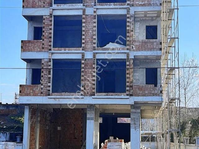 Altıkat Emlaktan Satılık Dükkan 155 M2