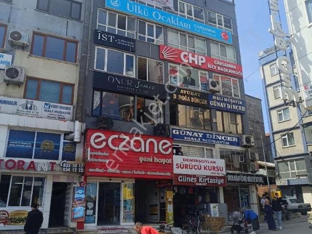 Altıkat Gayrimenkulden Bati Yaka Meydanda Ofis
