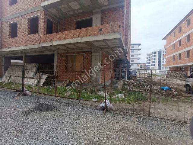 Altıkattan Site İcerisinde 3+0 Parca Odemeli