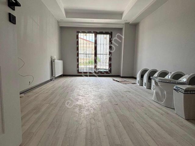 Altınşehır Osmanlı Caddesi Konumlu Süper 2+1 Yüksek Giriş