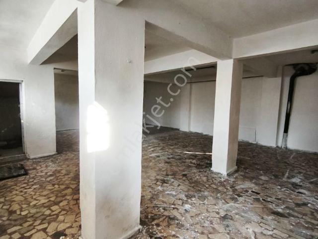 Altınşehir'de Kiralık Sanayi Elektrikli 110m2 İşyeri
