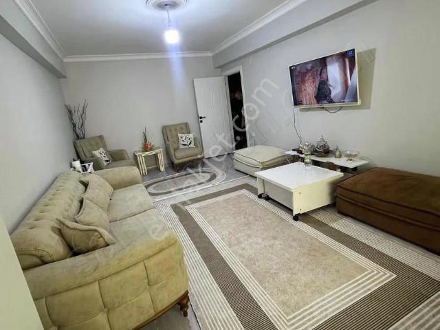 Altınşehir'de Satılık 4+2 Dubleks 180m2 Caddeye Yakın İskanlı