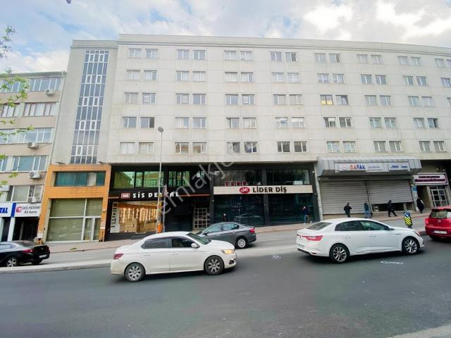 Altın Emlak Vatan'dan Oğuzhan Caddesinde Kiralık Ofis/büro