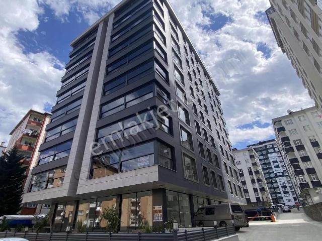 Altın Emlak Rize Müftü Mah 300m2 Prestijli Kiralık Dükkan