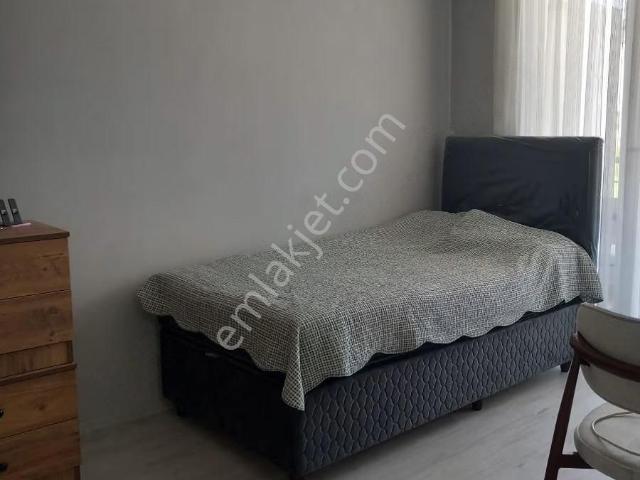 Altın Emlaktan Üniversite Karşısı 1+1 Eşyalı Kiralık Daire