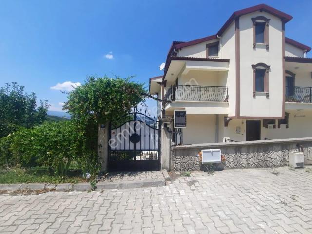 Altın Emlak'tan Yeşilkent'te Kiralık 3+1 Daire