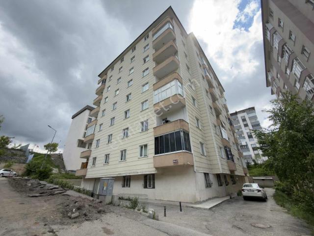 Altın Emlak'tan Şehir Merkezinde 4+1 Kiralık Arakat Daire
